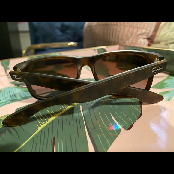 Ray-Ban sunglasses - Picture 4 of 4